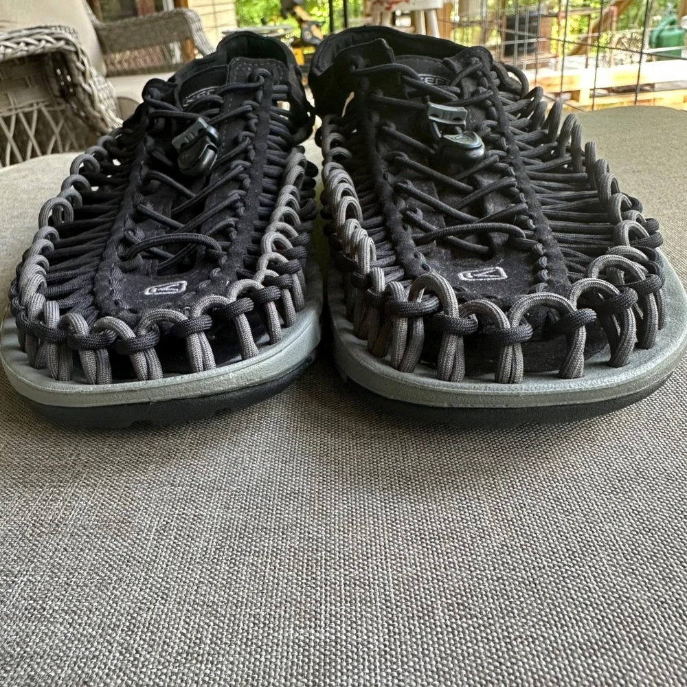 Keen Uneek Sandals Mens 12 Black Grey Cord Outdoor Water Shoes 1013086